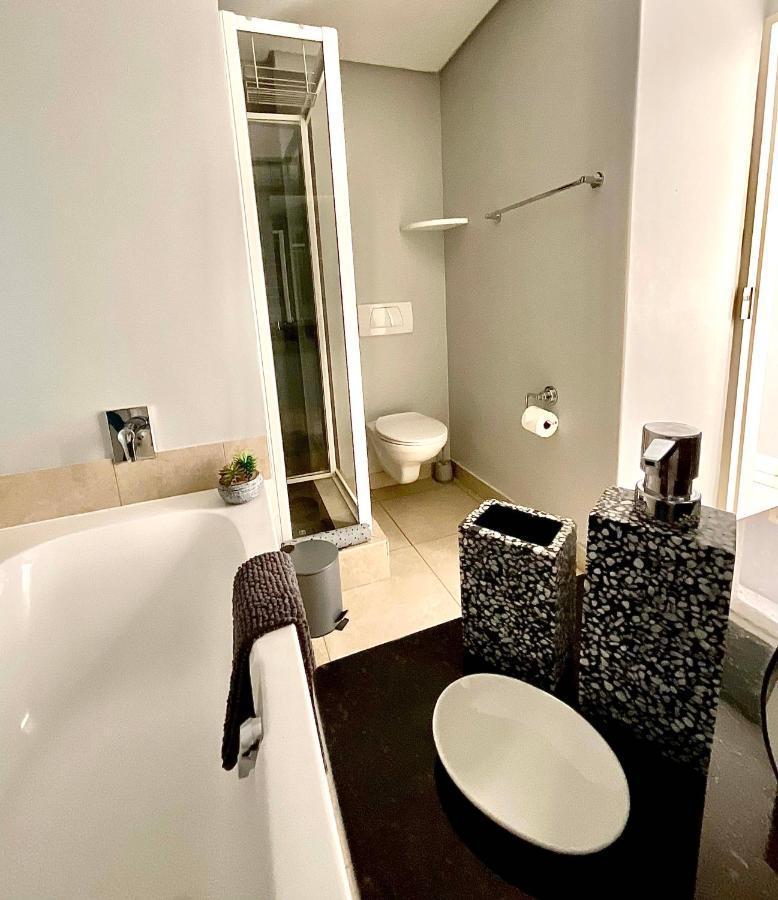 Apartment 502 Portico *